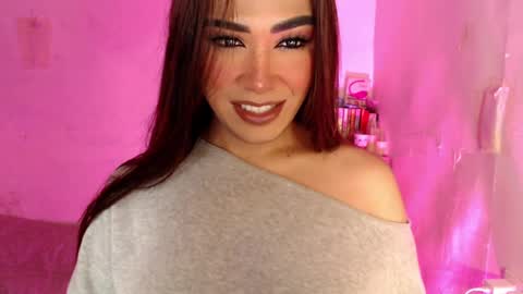 Snapshot of ts_romantika69 chatting on July 20, 5:37 pm The Girl Named Romantika online show from July 20, 5:37 pm