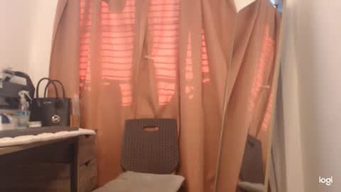 Samantha Eli online show from June 10, 11:03 pm