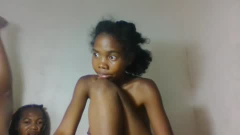 Snapshot of tsaraflorida chatting on November 30, 12:03 am tsaraflorida online show from November 30, 12:03 am