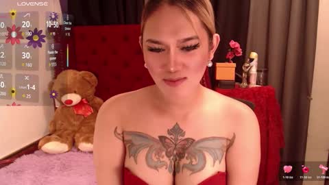 Snapshot of tsasianseductivehot chatting on November 8, 2:12 am YourBella online show from November 8, 2:12 am