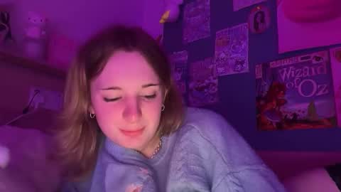 Snapshot of tsavadoll chatting on May 21, 8:16 pm Ava online show from May 21, 8:16 pm