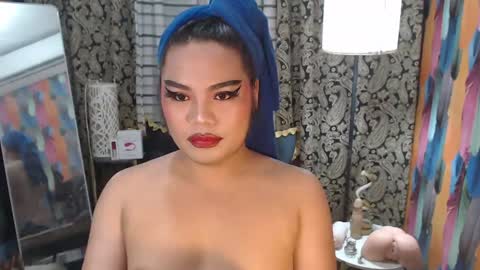 Snapshot of tsbrianabankhugecock chatting on February 26, 1:21 am brianna online show from February 26, 1:21 am