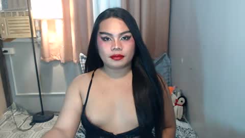 Snapshot of tsbrianabankhugecock chatting on June 25, 12:10 am brianna online show from June 25, 12:10 am