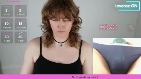 Snapshot of tsellieryder chatting on June 2, 12:23 am Ellie Ryder online show from June 2, 12:23 am
