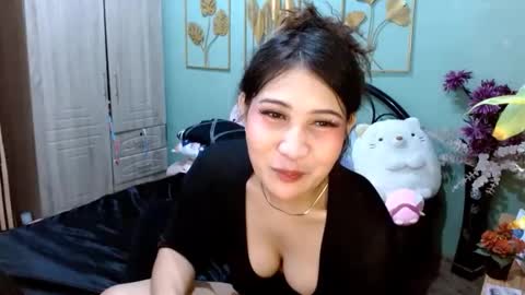 SHENA  online show from January 20, 3:18 pm