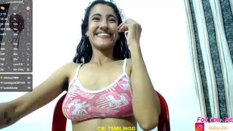 Snapshot of tsmilingg chatting on January 6, 1:20 am Dulce online show from January 6, 1:20 am