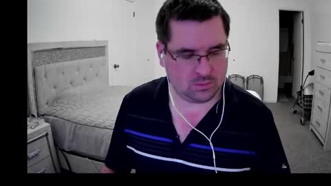 tstwbtsb online show from May 1, 12:15 am