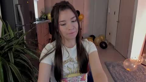 Snapshot of tsukys_spell chatting on December 3, 2:25 am Tsuky online show from December 3, 2:25 am