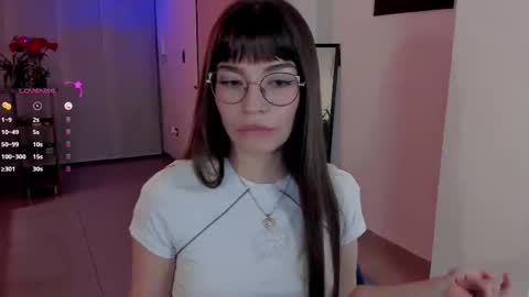 Snapshot of tsukys_spell chatting on February 19, 2:33 am Tsuky online show from February 19, 2:33 am