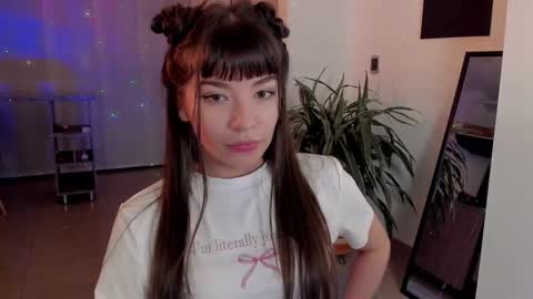 Snapshot of tsukys_spell chatting on March 4, 2:49 am Tsuky online show from March 4, 2:49 am