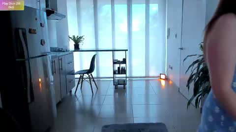 Snapshot of tsukys_spell chatting on October 1, 8:15 pm Tsuky online show from October 1, 8:15 pm