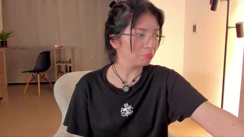 Snapshot of tsukys_spell chatting on November 28, 2:14 am Tsuky online show from November 28, 2:14 am