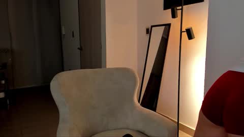 Snapshot of tsukys_spell chatting on November 29, 1:41 am Tsuky online show from November 29, 1:41 am