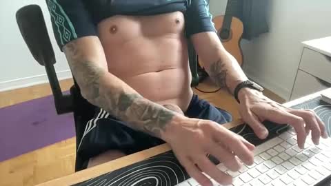 Snapshot of tt_boy2000 chatting on September 10, 3:23 pm TT Boy2000 online show from September 10, 3:23 pm