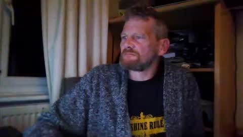 Snapshot of ttb2769 chatting on February 5, 6:35 am ttb2769 online show from February 5, 6:35 am