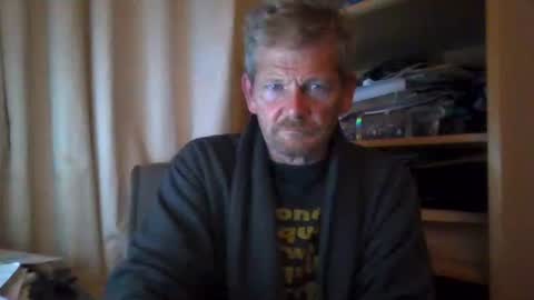 Snapshot of ttb2769 chatting on September 30, 5:23 am ttb2769 online show from September 30, 5:23 am