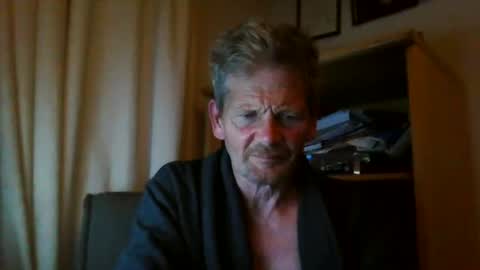 Snapshot of ttb2769 chatting on October 6, 4:43 am ttb2769 online show from October 6, 4:43 am