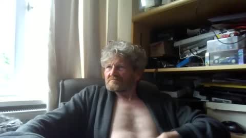 Snapshot of ttb2769 chatting on May 9, 6:40 am ttb2769 online show from May 9, 6:40 am