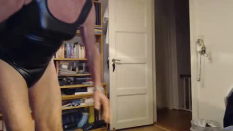 Snapshot of tubaist chatting on December 18, 5:52 pm FINN but call me NANNA online show from December 18, 5:52 pm