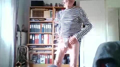 FINN but call me NANNA online show from May 12, 8:22 am