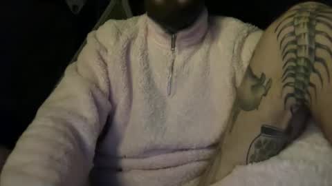 Snapshot of tuhands chatting on November 27, 7:54 am Tuhands online show from November 27, 7:54 am