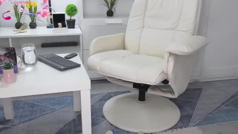 Anna online show from November 3, 6:14 am