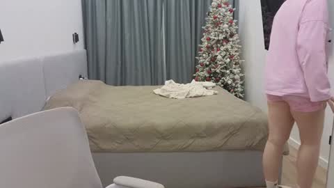 Snapshot of tutti_frutti_ chatting on December 23, 8:14 pm Ariana online show from December 23, 8:14 pm