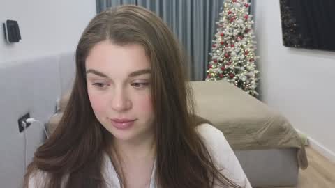 Snapshot of tutti_frutti_ chatting on December 28, 8:36 pm Ariana online show from December 28, 8:36 pm