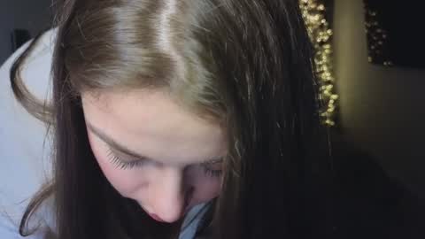 Snapshot of tutti_frutti_ chatting on December 28, 11:37 pm Ariana online show from December 28, 11:37 pm