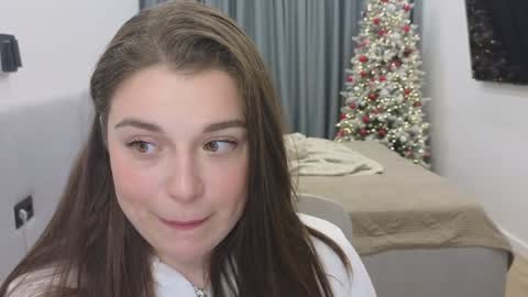 Snapshot of tutti_frutti_ chatting on January 7, 8:10 pm Ariana online show from January 7, 8:10 pm