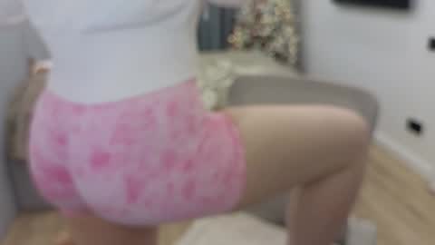 Snapshot of tutti_frutti_ chatting on January 8, 9:12 pm Ariana online show from January 8, 9:12 pm