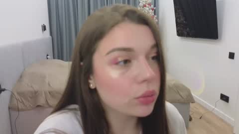 Snapshot of tutti_frutti_ chatting on January 9, 8:44 pm Ariana online show from January 9, 8:44 pm