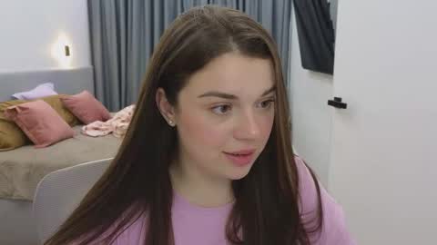 Snapshot of tutti_frutti_ chatting on February 9, 11:25 pm Ariana online show from February 9, 11:25 pm