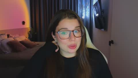 Snapshot of tutti_frutti_ chatting on October 6, 8:39 pm Ariana online show from October 6, 8:39 pm