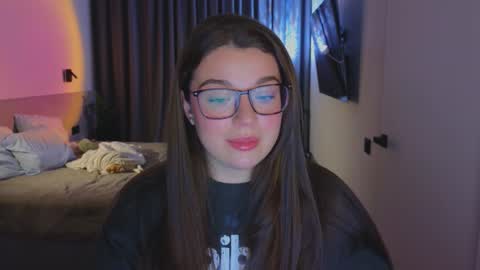 Snapshot of tutti_frutti_ chatting on October 25, 7:19 pm Ariana online show from October 25, 7:19 pm