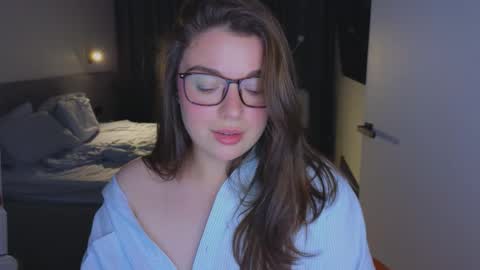 Snapshot of tutti_frutti_ chatting on October 27, 8:24 pm Ariana online show from October 27, 8:24 pm