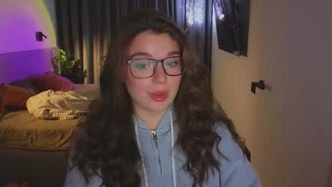 Snapshot of tutti_frutti_ chatting on November 4, 8:41 pm Ariana online show from November 4, 8:41 pm