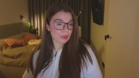 Snapshot of tutti_frutti_ chatting on November 16, 5:51 pm Ariana online show from November 16, 5:51 pm