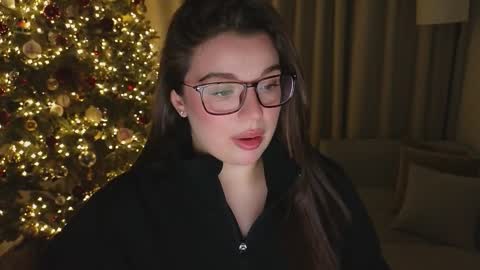 Snapshot of tutti_frutti_ chatting on December 14, 7:51 pm Ariana online show from December 14, 7:51 pm