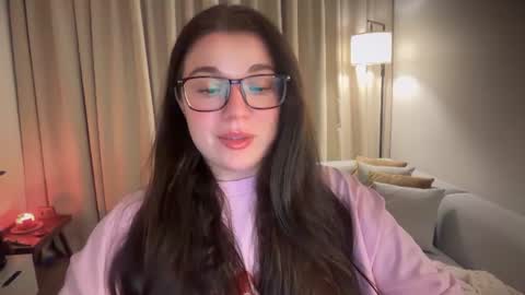 Ariana online show from August 3, 6:00 pm