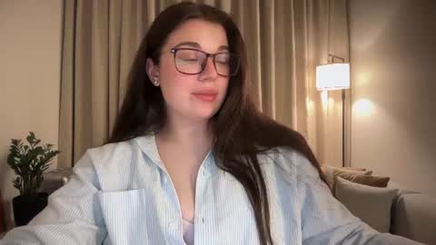 Ariana online show from August 5, 7:49 pm