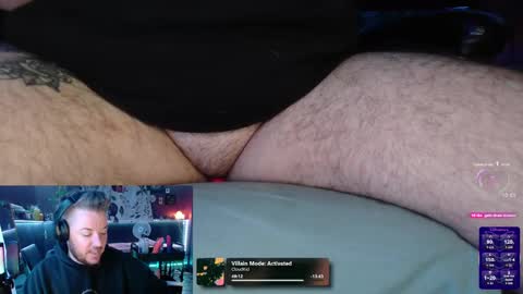 Snapshot of tuxedomasc95 chatting on October 22, 1:39 am Alfie online show from October 22, 1:39 am