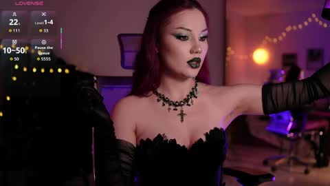 Miss Veth online show from May 13, 2:42 am