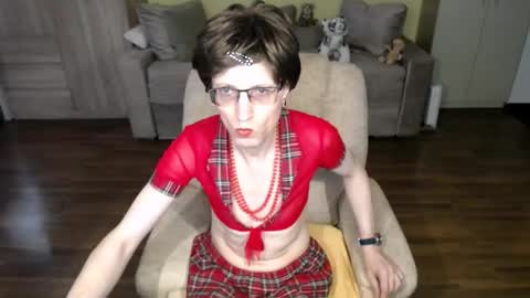 Clementine online show from June 7, 8:07 am