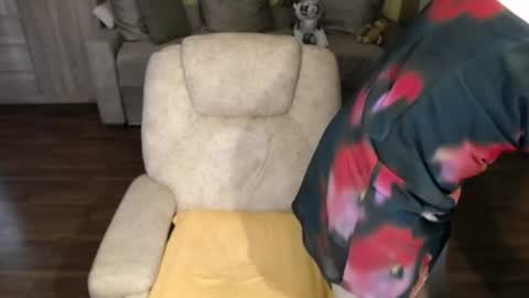 Clementine online show from June 16, 8:39 am