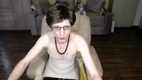 Clementine online show from July 10, 10:51 am