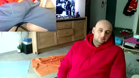 Snapshot of twardyidlugi chatting on December 22, 12:49 pm twardyidlugi online show from December 22, 12:49 pm