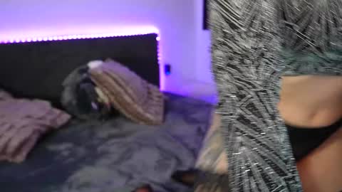 MayCarrey online show from December 20, 9:28 pm