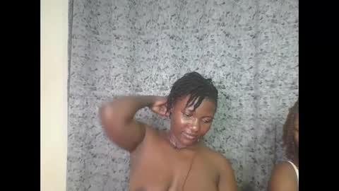 Snapshot of twerker_lyly chatting on September 18, 3:47 pm twerker_lyly online show from September 18, 3:47 pm