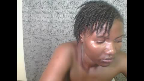 Snapshot of twerker_lyly chatting on September 19, 5:09 am twerker_lyly online show from September 19, 5:09 am
